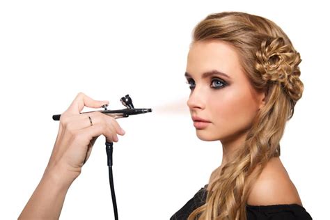 Enhance Your Natural Features with Magic Minerals Airbrush Makeup